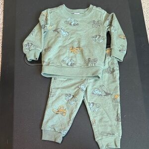 Carter’s -  2-Piece Sweatsuit - Construction